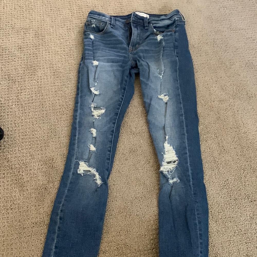 Womens Abercrombie and fitch skinny jeans with holes